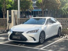 Lexus ES 2021 200 Premium Edition - ფოტო 1