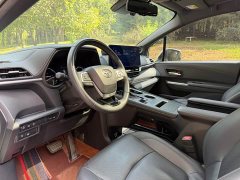 Toyota Sienna 2.5L Hybrid Premium Edition - ფოტო 7