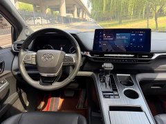 Toyota Sienna 2.5L Hybrid Premium Edition - ფოტო 9