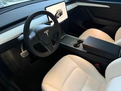 Tesla Model Y Rear-Wheel Drive - ფოტო 4