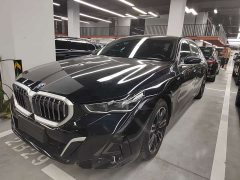BMW 5 Series 530Li Premier M Sport Package - ფოტო 1