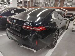 BMW 5 Series 530Li Premier M Sport Package - ფოტო 16