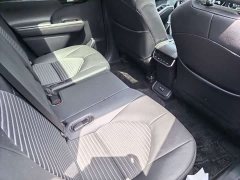 Toyota Crown Venza 2.5L HEV AWD Premium - ფოტო 4