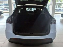 Tesla Model Y Rear-Wheel Drive - ფოტო 17