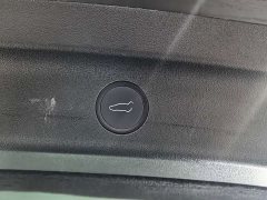 Tesla Model Y Rear-Wheel Drive - ფოტო 18
