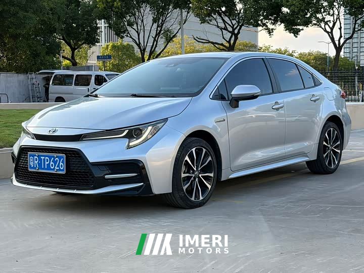 Toyota Corolla 2022 Hybrid 1.8H E-CVT Sport - ავტომობილი ჩინეთიდან