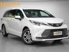 Toyota Sienna 2024 2.5L Hybrid AWD Premium - ფოტო 3