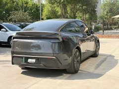 Tesla Model Y Rear-Wheel Drive - ფოტო 2