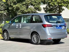 Buick GL8 Land Business Class Comfort Edition - ფოტო 4