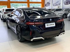 BMW 5 Series 530Li Premier M Sport Package - ფოტო 9