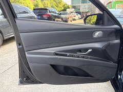Hyundai Elantra 1.5L CVT LUX Black Knight Limited Edition - ფოტო 15