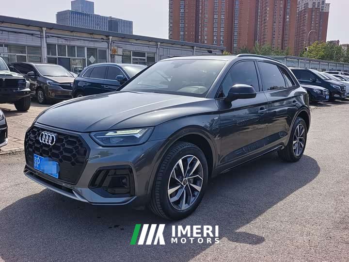 Audi Q5L 40 TFSI Luxury Dynamic - ავტომობილი ჩინეთიდან