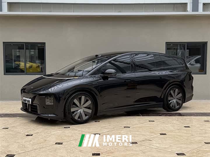 Li Auto i8 2025 Standard Edition - ავტომობილი ჩინეთიდან
