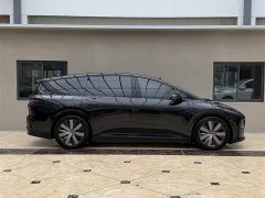 Li Auto i8 2025 Standard Edition - ფოტო 3