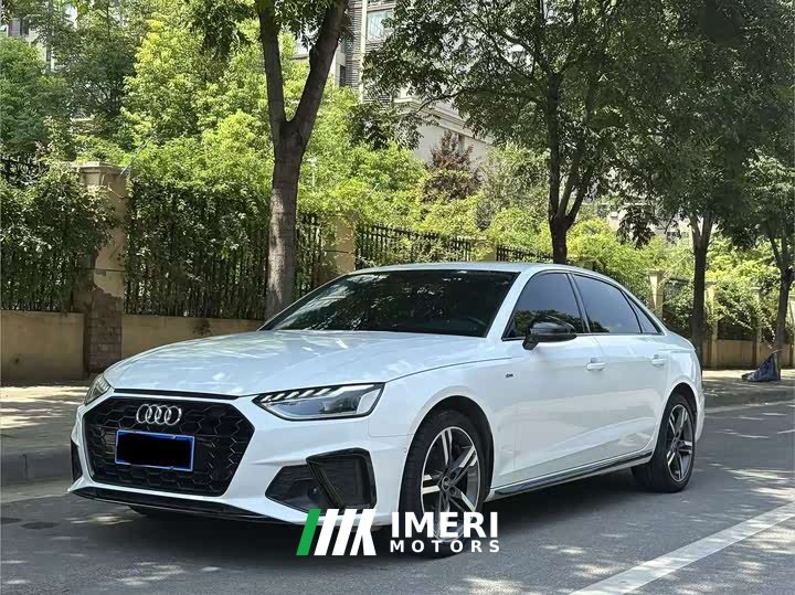 Audi A4L 40 TFSI Luxury Dynamic