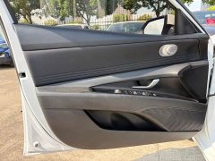 Hyundai Elantra 2022 1.5L CVT Luxury - ფოტო 16