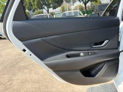 Hyundai Elantra 2022 1.5L CVT Luxury - ფოტო 17