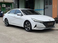 Hyundai Elantra 2022 1.5L CVT Luxury - ფოტო 3