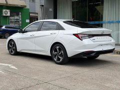 Hyundai Elantra 2022 1.5L CVT Luxury - ფოტო 4
