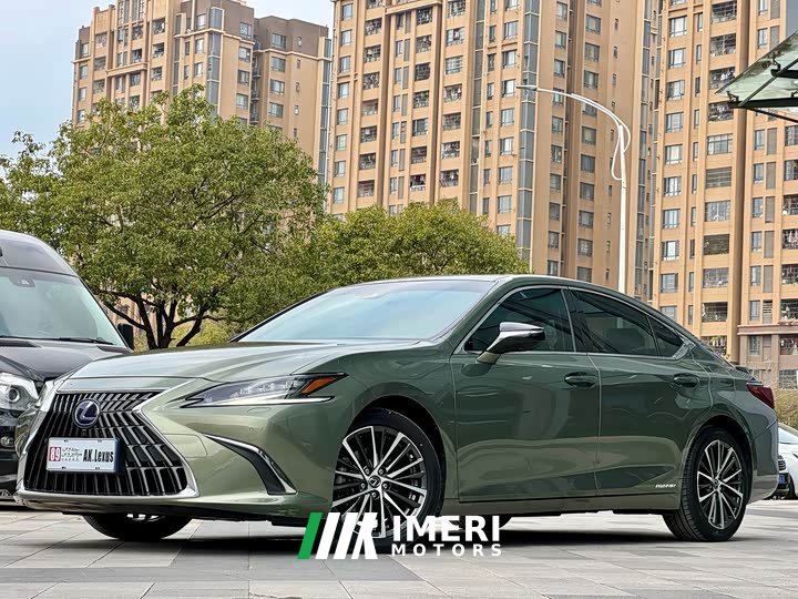Lexus ES 2022 300h Premium Edition - ავტომობილი ჩინეთიდან