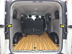 New Journey New Tourers V70 2.0T Elite Automatic Short Wheelbase Low Roof 5/6 Seater - ფოტო 12