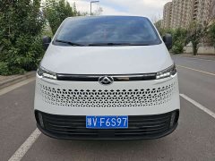 New Journey New Tourers V70 2.0T Elite Automatic Short Wheelbase Low Roof 5/6 Seater - ფოტო 2