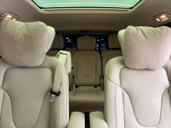 Mercedes-Benz V-Class 2022 V 260 L Long Wheelbase Premium Edition - ფოტო 11