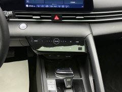 Hyundai Elantra 1.5L CVT Luxury - ფოტო 15