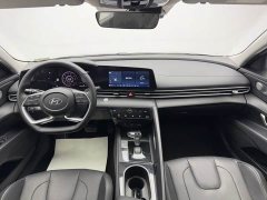Hyundai Elantra 1.5L CVT Luxury - ფოტო 18