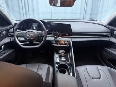 Hyundai Elantra 1.5L CVT Luxury - ფოტო 16