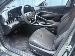 Hyundai Elantra 1.5L CVT Luxury - ფოტო 7