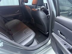 Hyundai Elantra 1.5L CVT Luxury - ფოტო 9