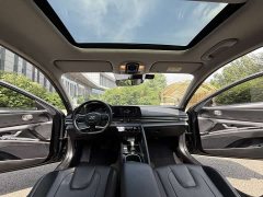 Hyundai Elantra 2022 1.5L CVT Luxury - ფოტო 10