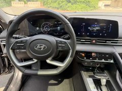 Hyundai Elantra 2022 1.5L CVT Luxury - ფოტო 9