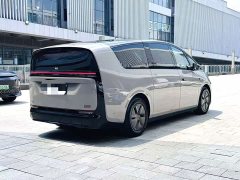 Li Auto Li Xiang MEGA Ultra - ფოტო 9