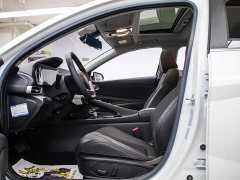Hyundai Elantra 1.5L CVT Luxury - ფოტო 12