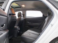 Hyundai Elantra 1.5L CVT Luxury - ფოტო 15