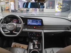 Hyundai Elantra 1.5L CVT Luxury - ფოტო 4