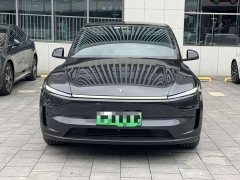 Tesla Model Y Rear-Wheel Drive - ფოტო 2