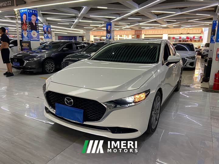Mazda3 Axela 2.0L Automatic Elegant Edition