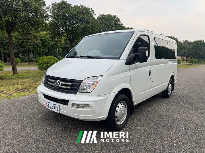 New Journey Xintu V80 2.0T Manual Classic Aoyun Tong Short Wheelbase Ultra-low Roof 5/6 Seater