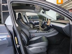 Tesla Model Y Long Range All-Wheel Drive - ფოტო 12