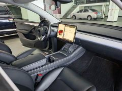 Tesla Model Y Long Range All-Wheel Drive - ფოტო 13