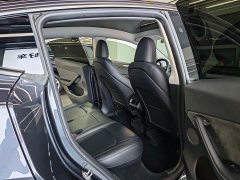 Tesla Model Y Long Range All-Wheel Drive - ფოტო 14