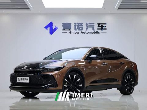 2024 Toyota Crown SportCross 2023 2.4T SportCross HEV AWD Premium - ავტომობილი ჩინეთიდან