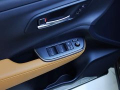 Toyota Crown SportCross 2023 2.4T SportCross HEV AWD Premium - ფოტო 17