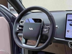 Li Auto L8 Ultra Smart Refresh Edition - ფოტო 8