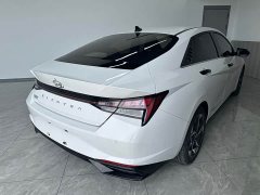 Hyundai Elantra 2022 1.5L CVT Luxury - ფოტო 4