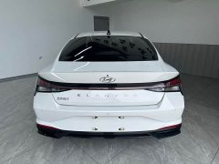Hyundai Elantra 2022 1.5L CVT Luxury - ფოტო 5