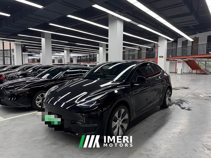 Tesla Model Y Standard Range RWD